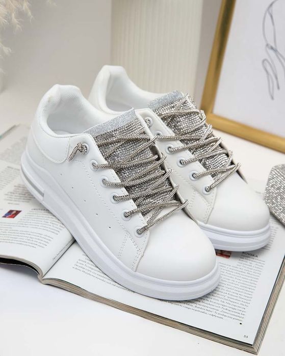 Sneakersy trampki z srebrnymi cyrkoniami język cyrkonie na platformie