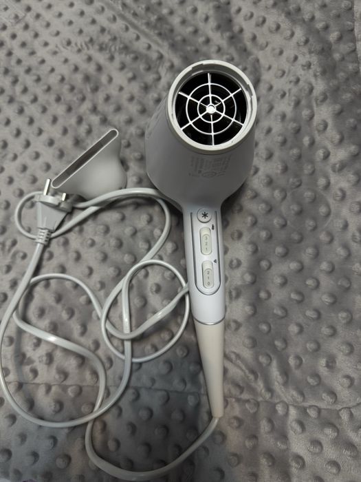 Фен Rowenta Ionic Booster 2400 Effiwatts