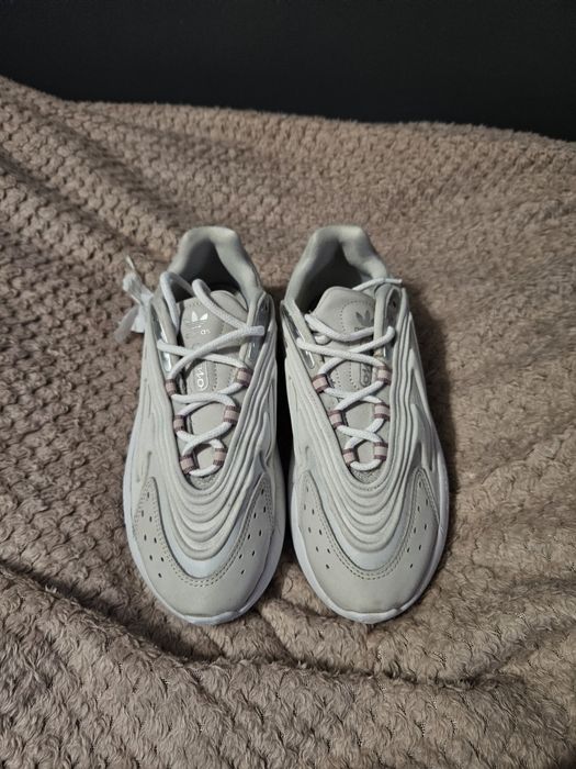 Adidasy ozalie w bardzo dobrym stanie.