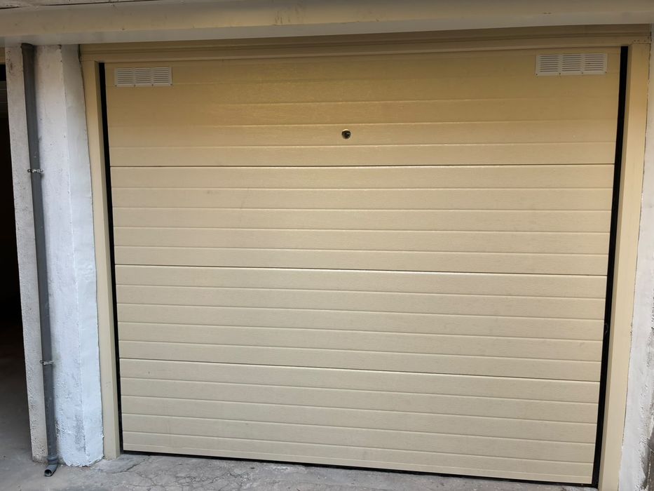 Venda particular,de duas Garagens em CHAVES