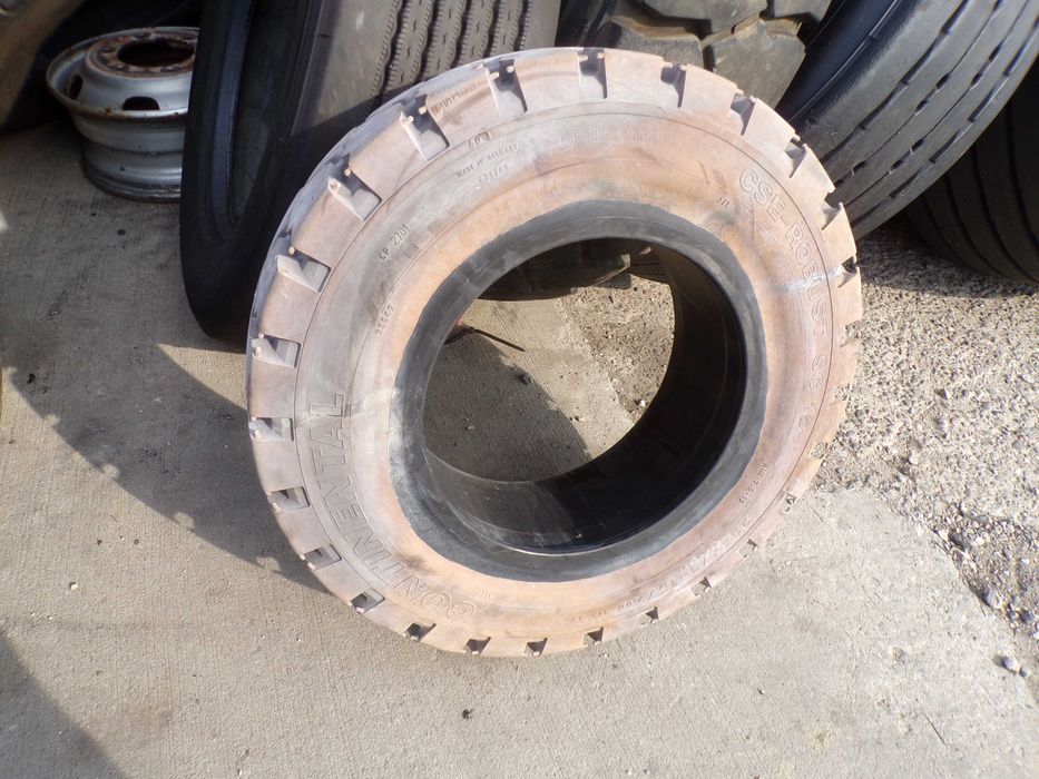 Opona pełna 225/75-15  7.00-15  CONTINENTAL CSE ROBUST SC 15 QUICK (320 NETTO)