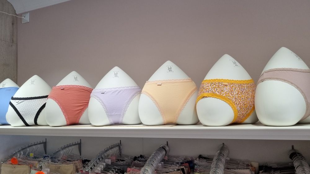 Manekin na majtki serce super jakość  idealny stan