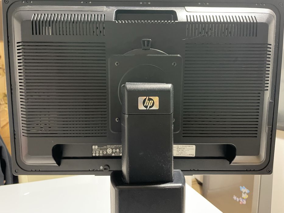 HP LP2465 24″ PVA 1920×1200 | PIVOT | REGULACJA