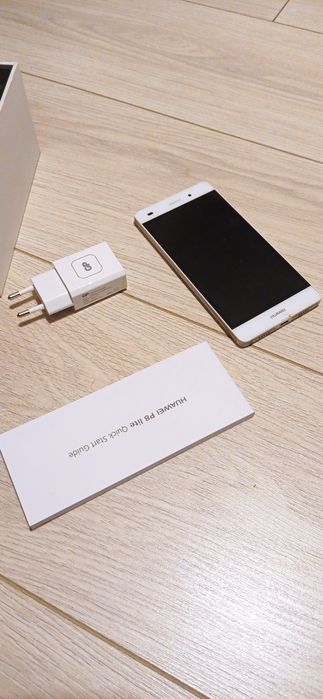 Telefon Huawei P8 lite