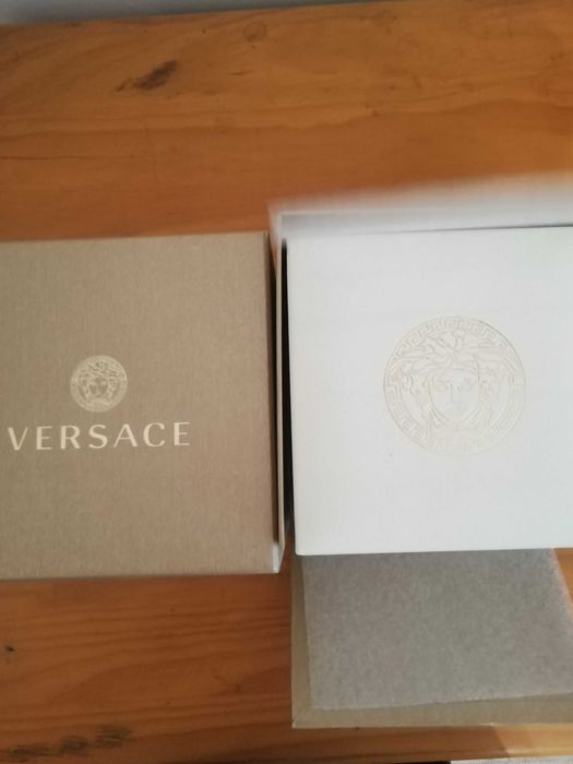 Relógio Versage completamente novo