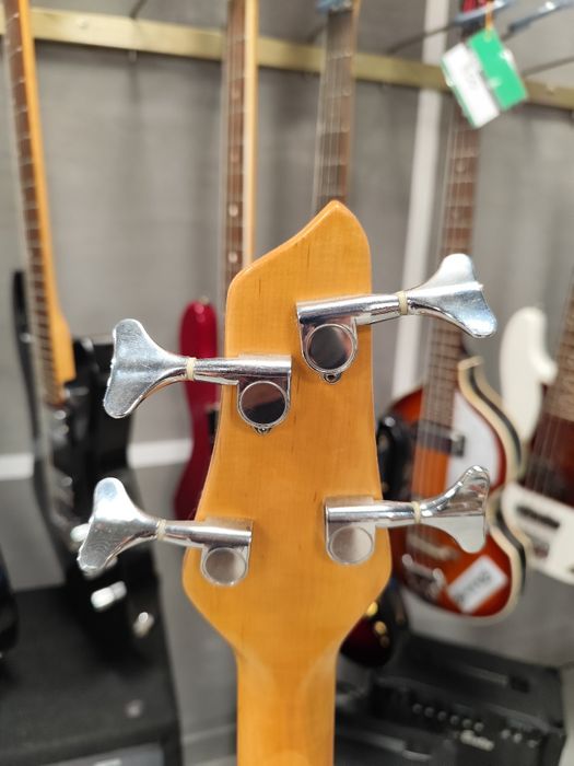 Gitara basowa bezprogowa NoName