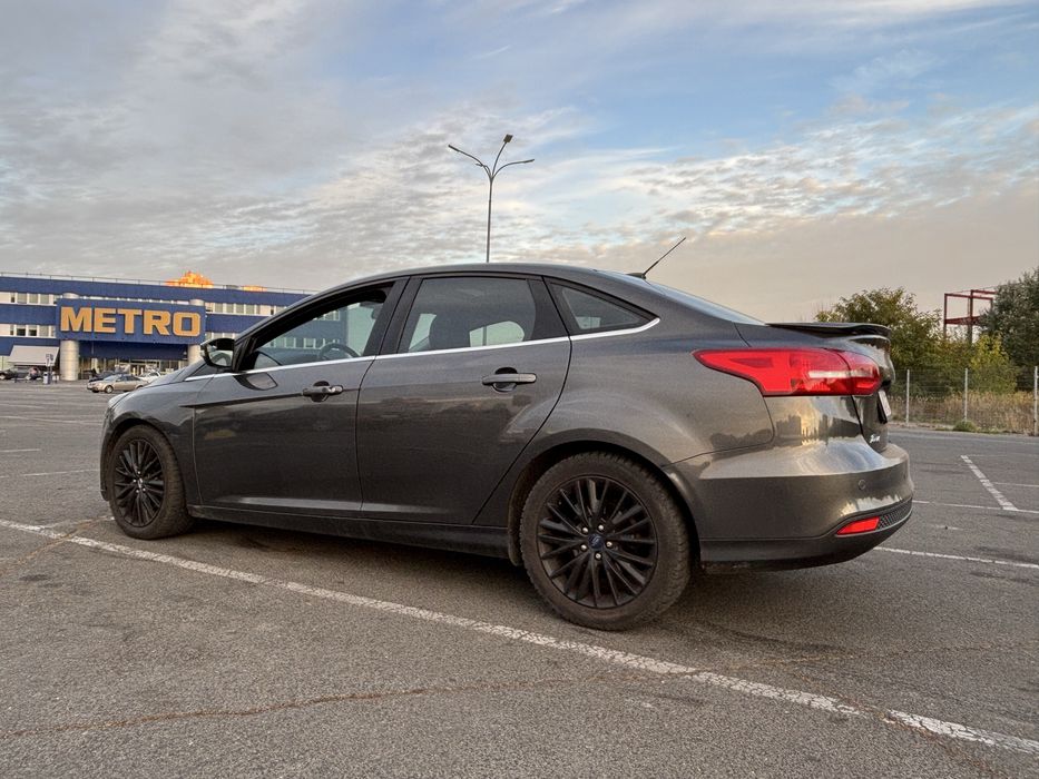 Продам Ford Focus 2015 2.0 автомат TITANIUM