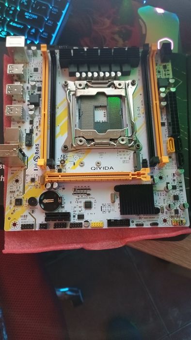 Материнская плата Qiyida X99 E5-D4 DDR4 2400mhz Lga 2011-3