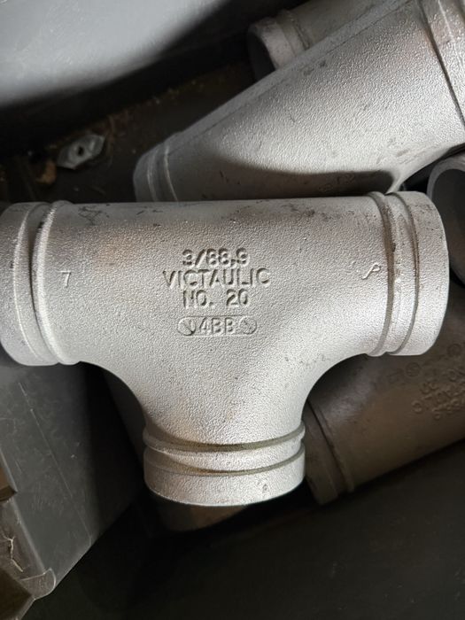 Trojnik Victaulic 3 cale 88,9 mm ID 20 rowkowy