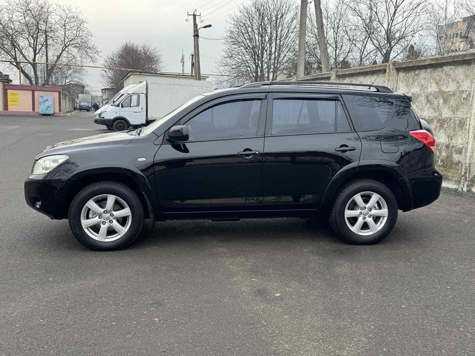 Продается TOYOTA RAV4