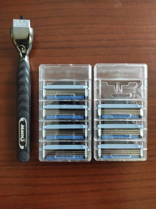 Maszynka do golenia GILLETTE MACH3 + 7 ostrzy