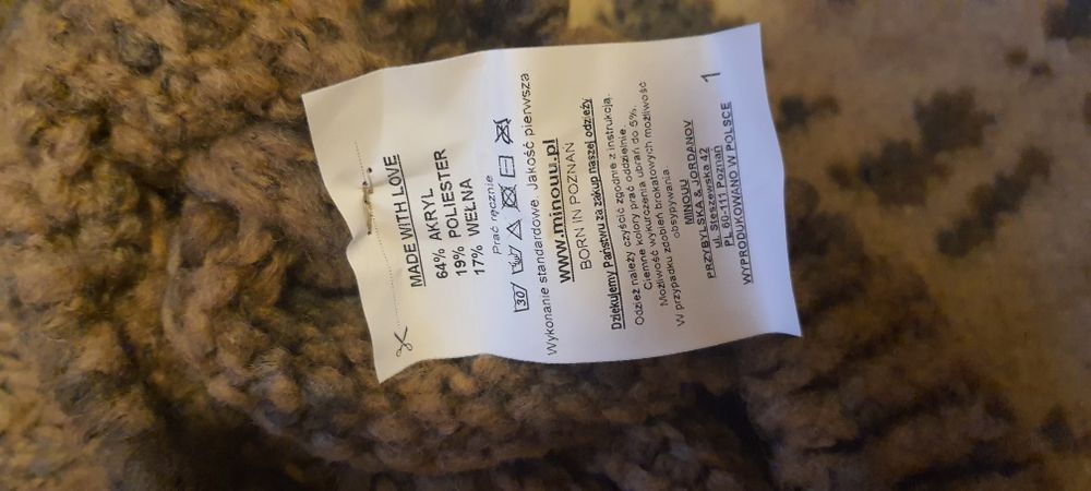 Sweter płomyk firmy Minouu