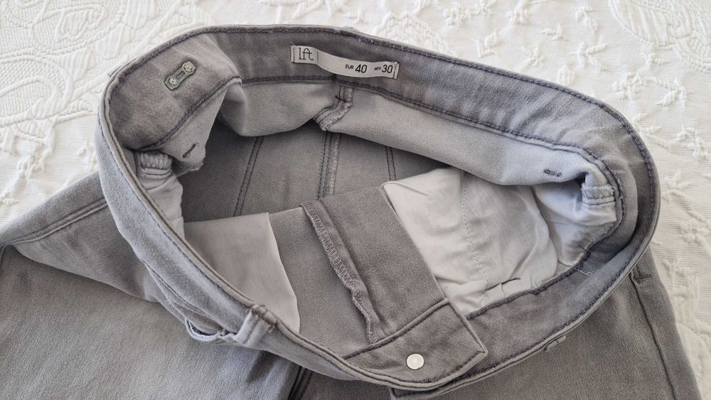 Calças cinza, Lefties, tamanho 40, elasticas