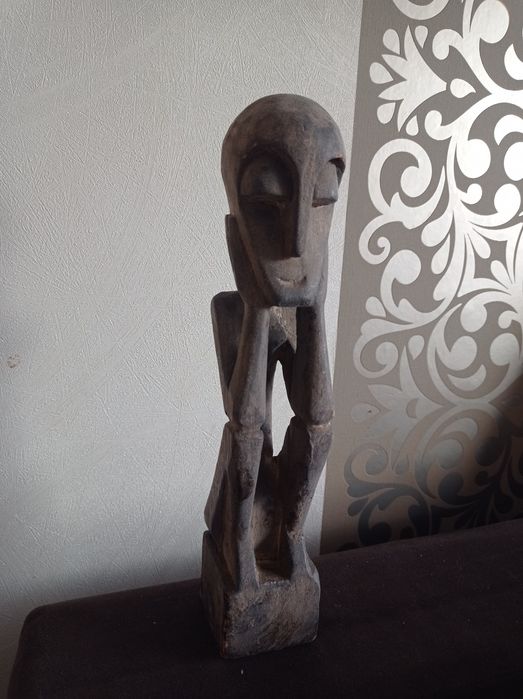 Figurka rzeźba drewniana