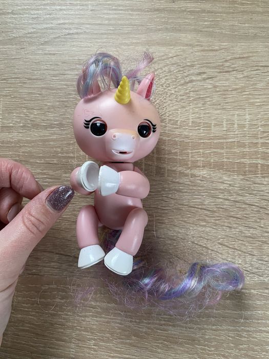 Інтерактивна іграшка Fingerlings Єдиноріг, Finger Unicorn