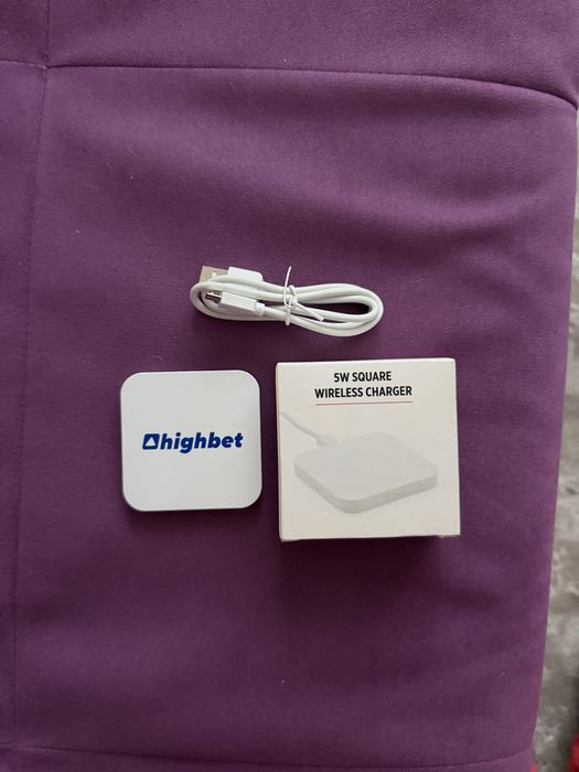 Бездротовий зарядний пристрій 5W Square Wireless Charger