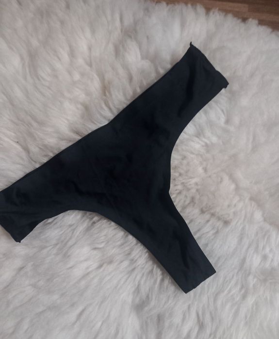 Majtki stringi czarne XS S