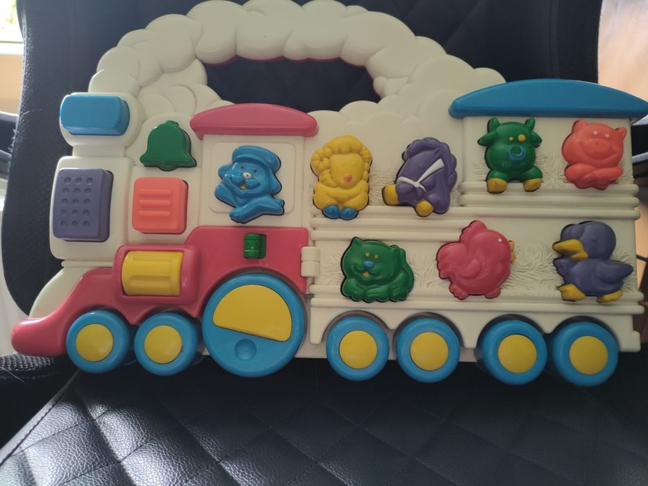 Chicco muzyczny pociąg dla dzieci.Zabawka interaktywna