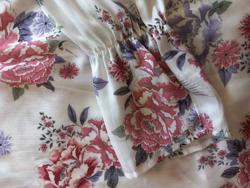 Camisa Stradivarius com mangas abaloadas