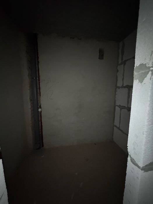 Продам сирець, 2 кімнатну квартиру + кухня-студія із індив.газовим оп