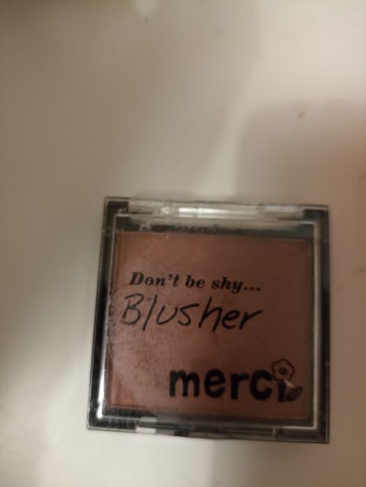 Рум'яна blusher merci / рум'яна природнього відтінку