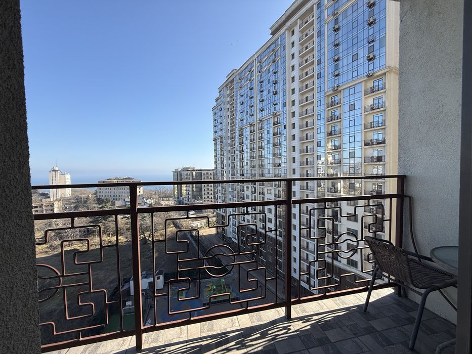 Аренда видовой квартиры . Французский бульвар