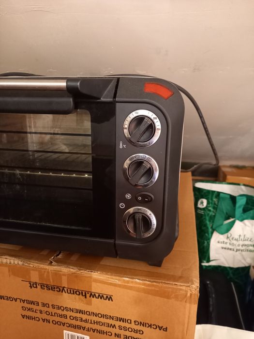 Forno elétrico em bom estado