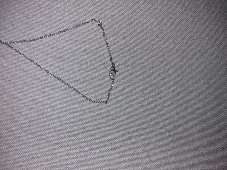 Colar com a letra "A"