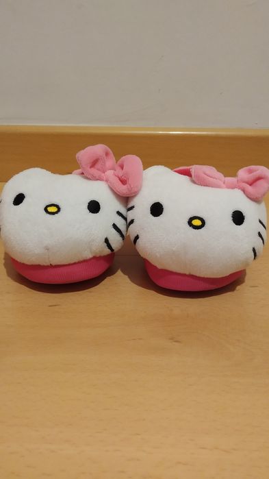 Pantufas Hello Kitty 26/27