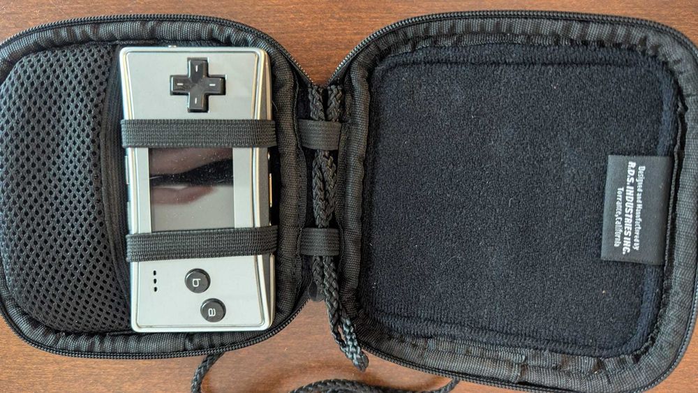 Gameboy Micro, Prateado