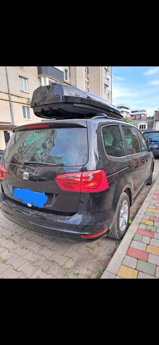 Seat Alhambra  мінівен