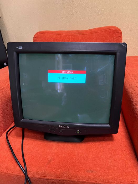 Biały czarny kruk! Monitor CRT jakich mało Retro