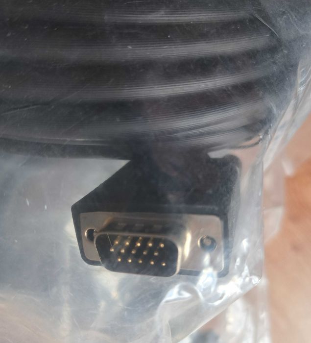 Kabel VGA 15 m nowy  wtyk - wtyk
