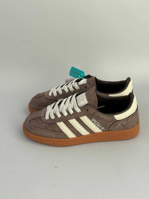 Найтрендовіші Adidas Handball Spezial Brown Кросівки жіночі кеди