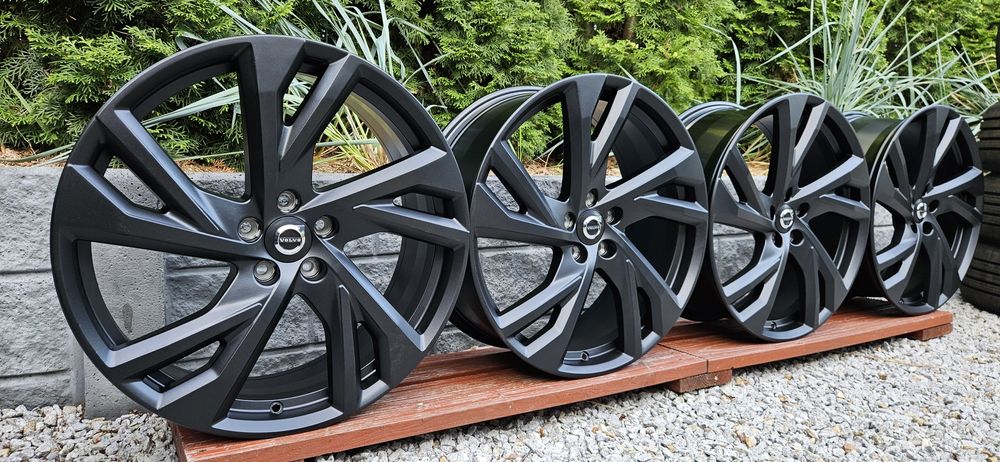 VOLVO XC40/ XC60  - felgi R-design- 20"