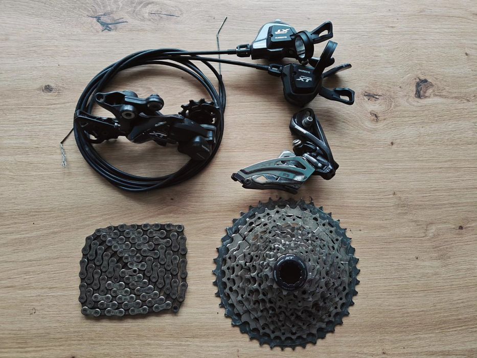 Shimano Deore XT M8000 2*11 speed - трансмісія 22 швидкості.