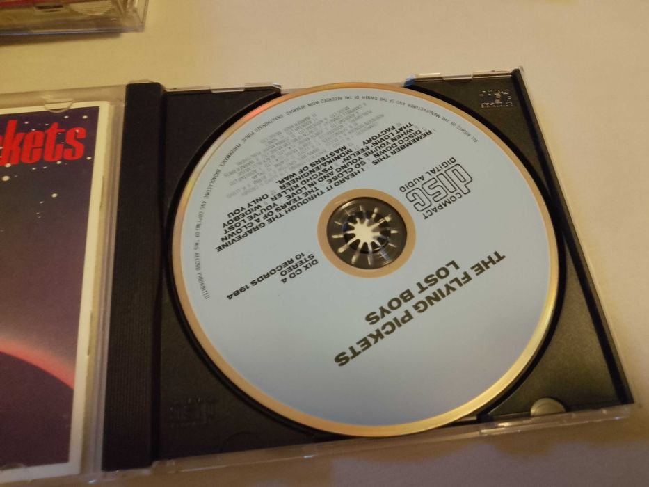 cd FLYING Pickets. .Lost Boys