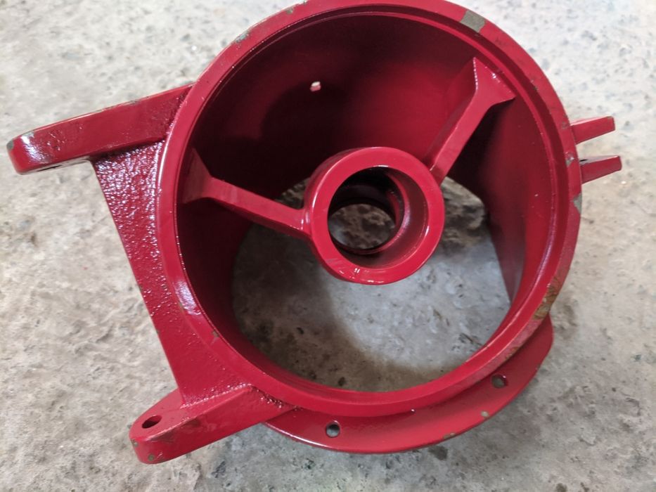 Кріплення вигрузної труби Massey Ferguson