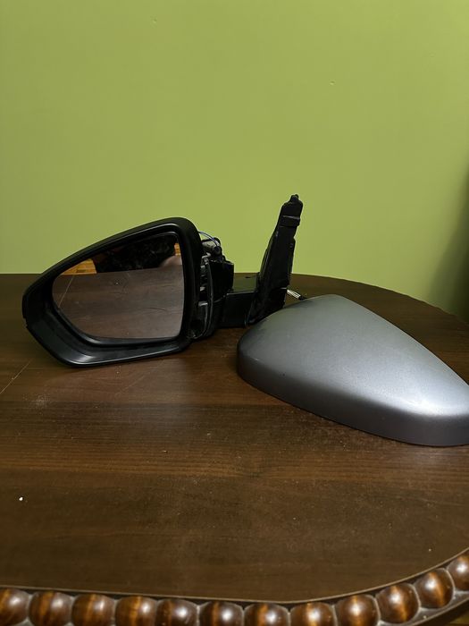 Зеркало ліве на пежо 3008 17 рік peugeot