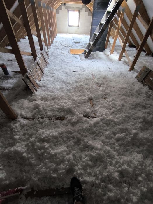Ocieplenia metodą wdmuchiwania CELULOZA/WEŁNY