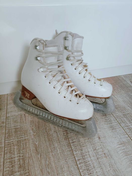 Łyżwy figurowe Risport Venus 220