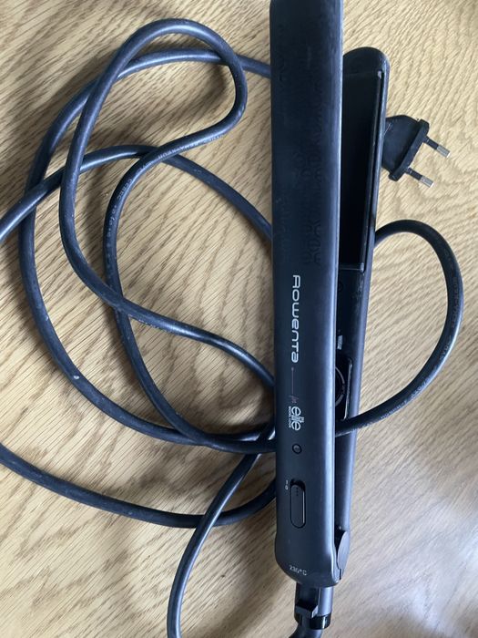 Rowenta  prostownica regulacja temperatuty moc 230