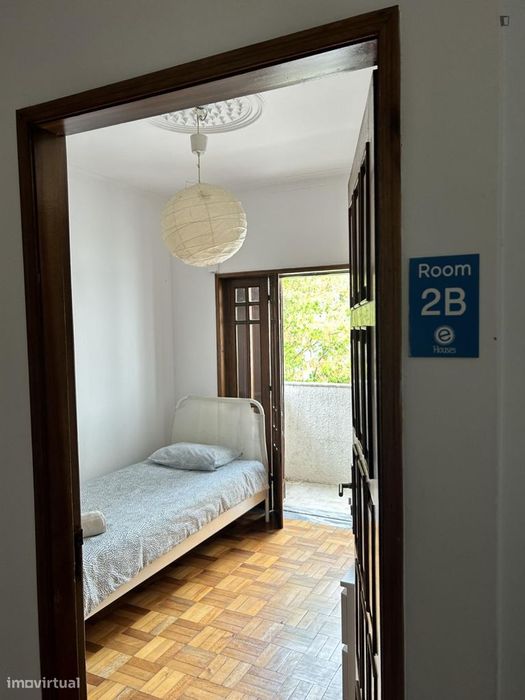 Quarto - localizado em Paranhos Porto