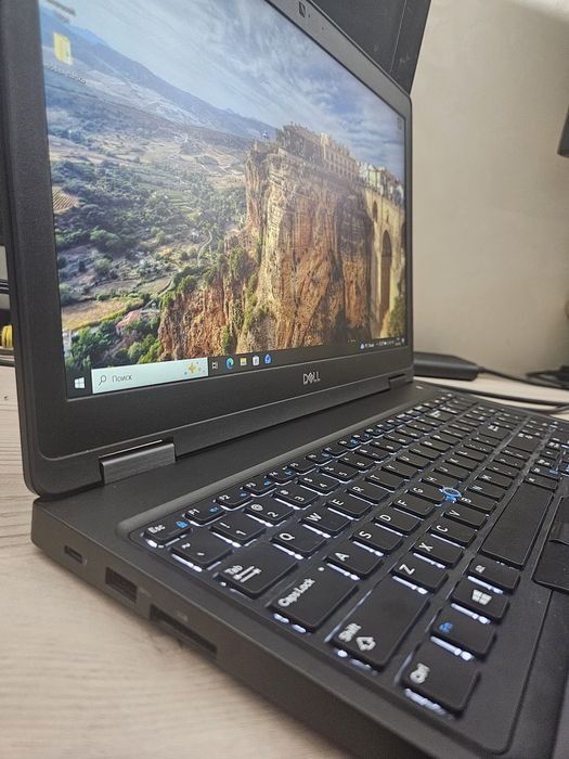 Dell Precision 3530 i7-8850H/16Gb/SSD 512Gb/Nvidia P600 4Gb/15.6" IPS