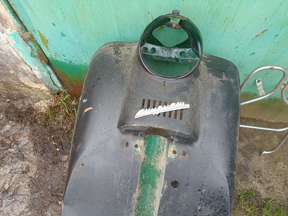 Запчасті до моторолера