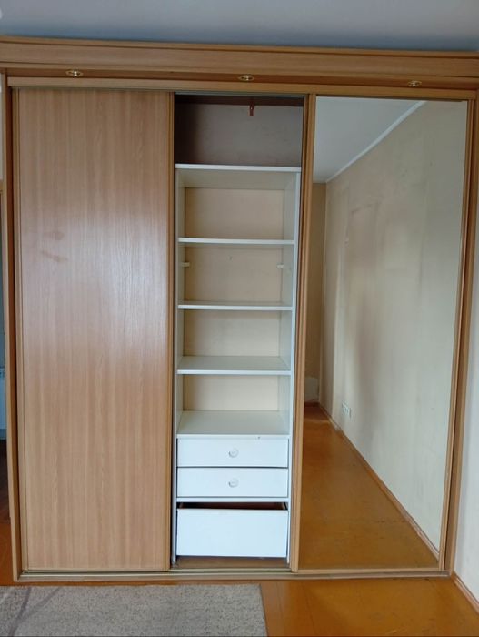 Szafa przesuwna  262x230 cm