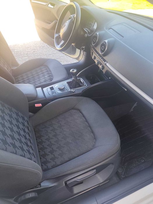 Audi A3 Sportback 1.6 TDI Ultra 110cv (2014) – Nacional – 1 Dono – Histórico Total na Audi — photo 2