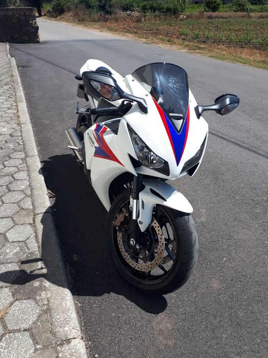 Honda CBR 1000rr HRC Fireblade (ABS) de 2012 c/ apenas e só 2.940 km's