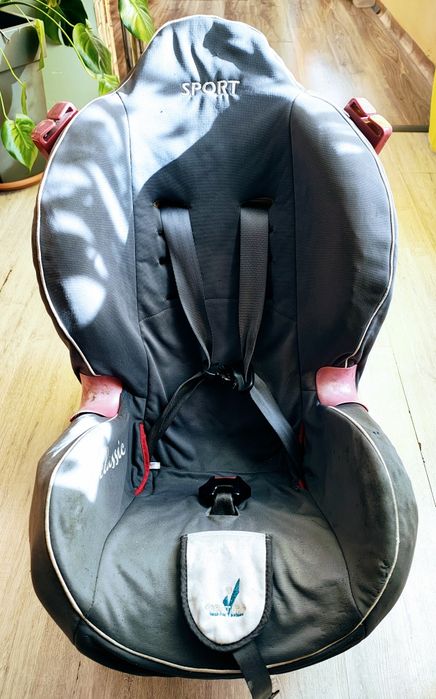 Sprzedam fotelik samochodowy od 13- 36 kg