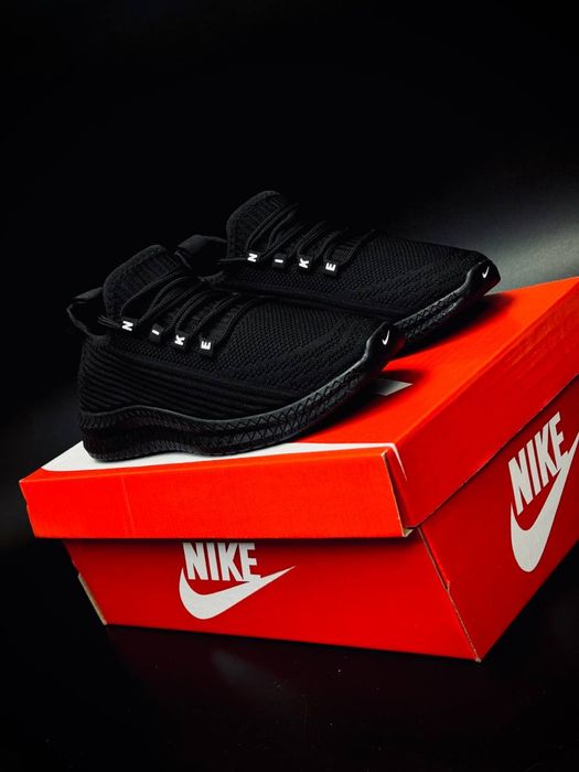 Кроссовки УНИСЕКС черные сеточка размер от 35 до 44 размера  Nike
